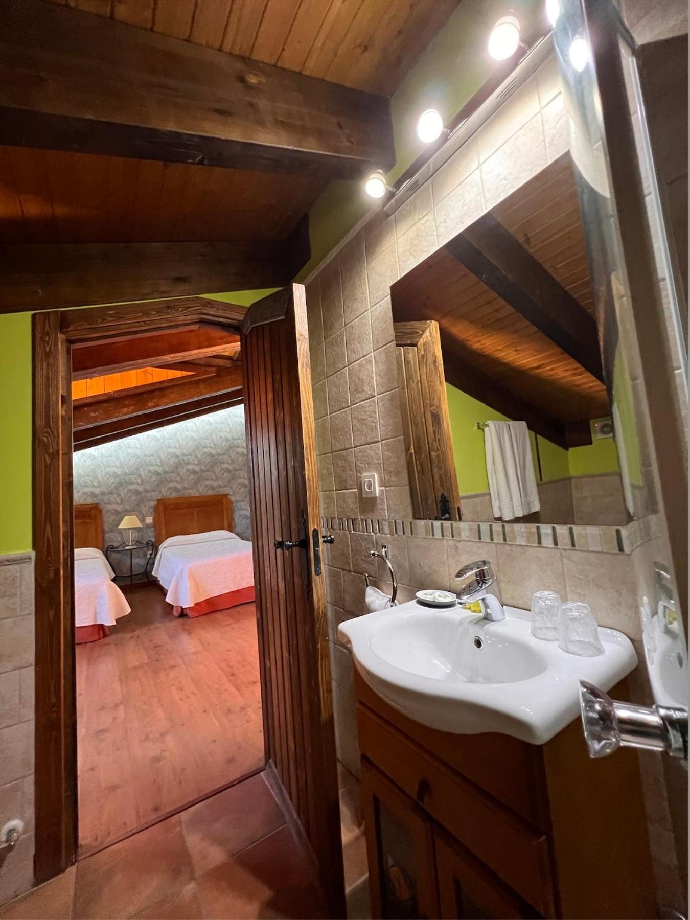 Hotel Rural Restaurante Las Baronas Santa Cruz de la Salceda Extérieur photo